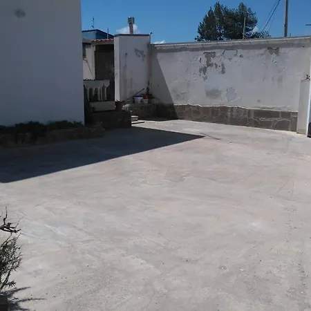 Fantar House