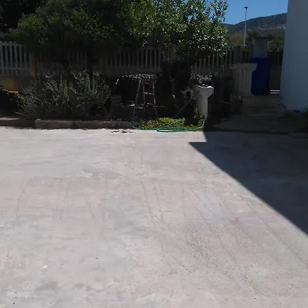 Bed and breakfast Fantar House Carbonia
