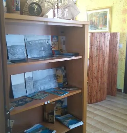 Fantar House