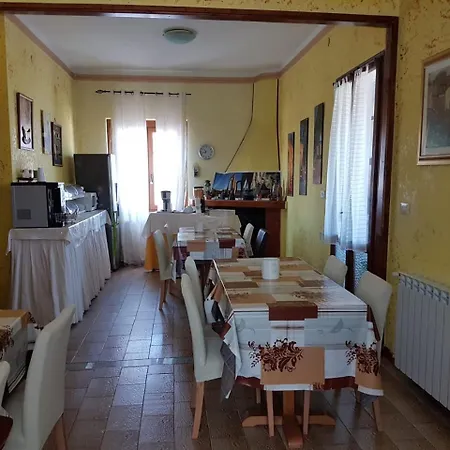 Alojamento de Acomodação e Pequeno-almoço Fantar House Carbonia
