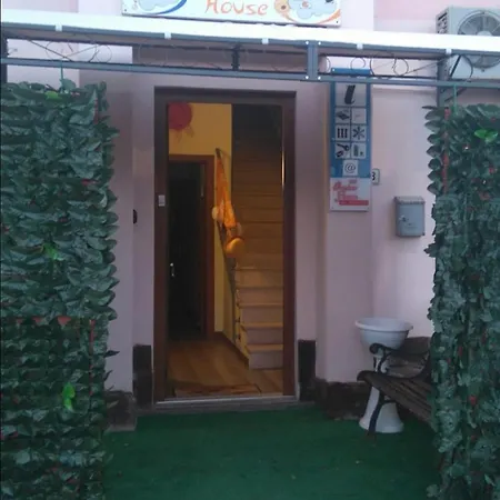 Alojamento de Acomodação e Pequeno-almoço Fantar House Carbonia